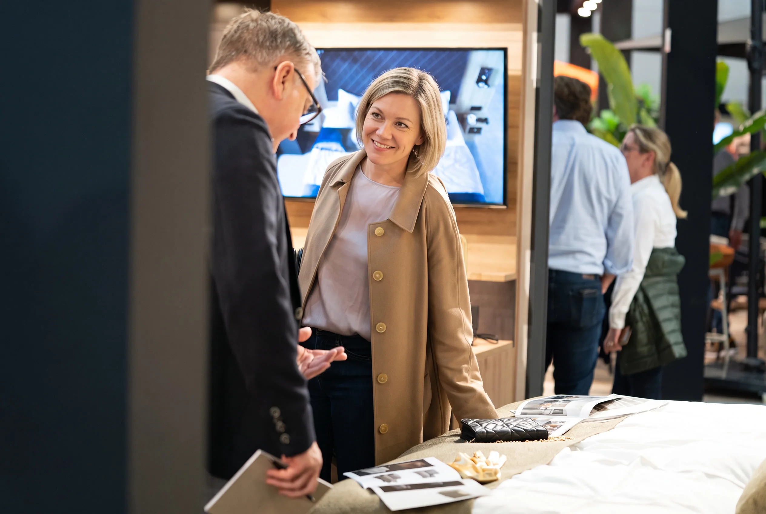 Messefotografie: Beratungsgespräch am Messestand – Patzsch Werbefotografie